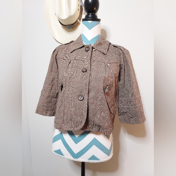 MAX RAVE Collared Cropped Multi-pattern Top - Picture 4 of 7